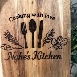 Personalized Wooden Cutting Board – Custom Engraved 