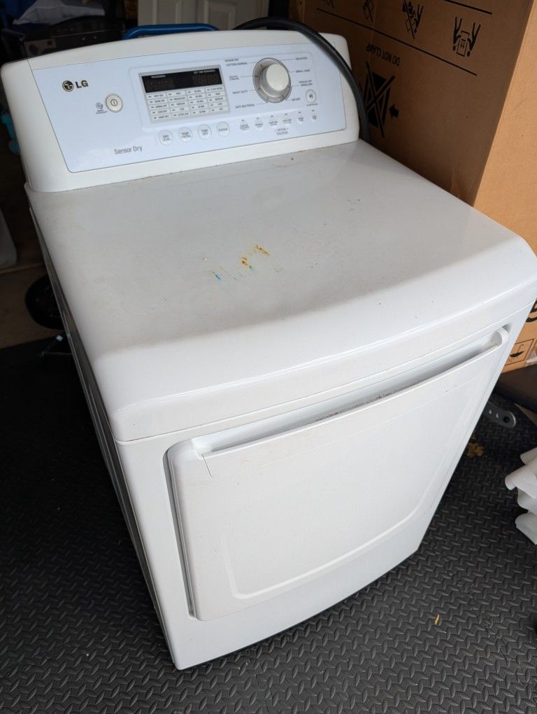 LG Electric Dryer 