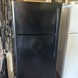 Refrigerator Refrigerator
