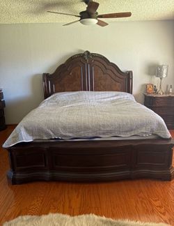 King size bed