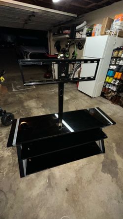 Glass TV stand w. Mount