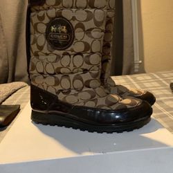 Coach snow boots