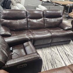 CONFORMABLE SOFA AND LOVESEAT 