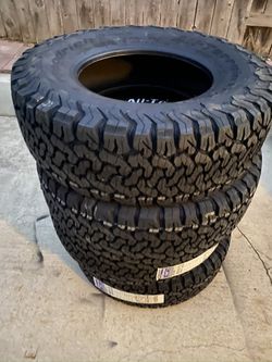 285/70 r17 bfg tires new set of 4 $875