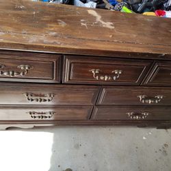 Long Dresser