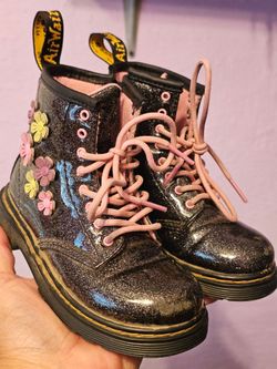 Toddler size 9 doc martens