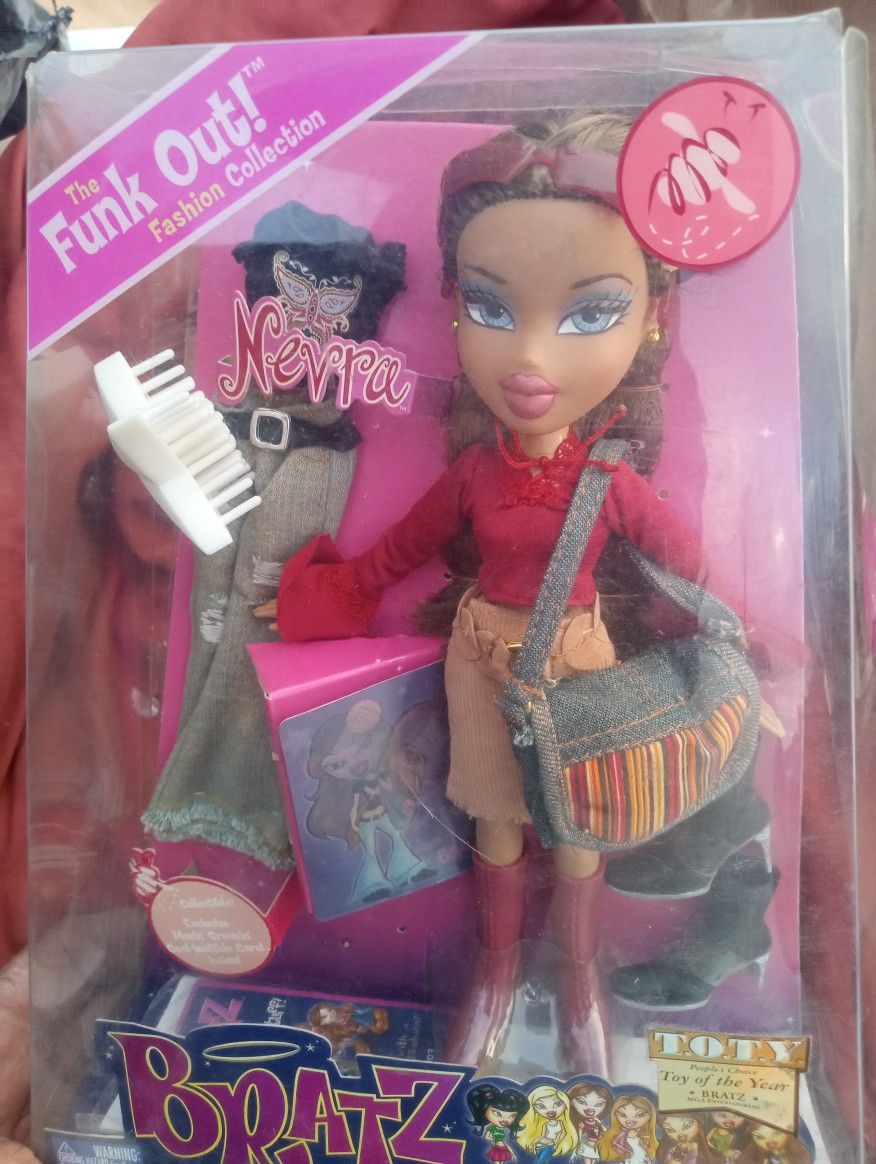 BRATZ DOLL NEVRA THE FUNK OUT FASHION COLLECTION