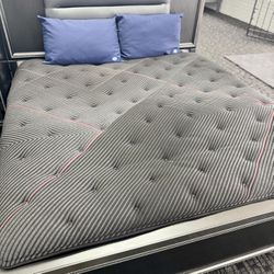 New King Mattress 