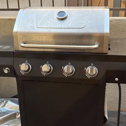 Nexgrill 4-burner Propane Gas Grill
