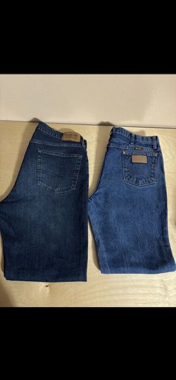 Men’s Jeans Size 36x32 (great condition) $15 Each