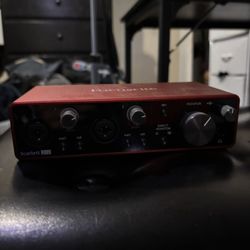 Focusrite speaker adapter 