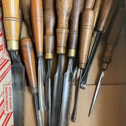 Wood chisels
