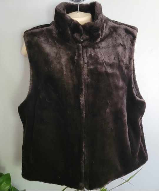 Bill Blass Reversible Faux Fur Vest Zipper Front Pockets XL
