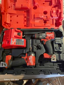Milwaukee Fuel M18 Drill & Impact Driver Combo Kit