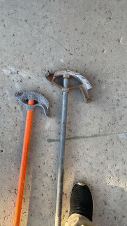 Pole bender