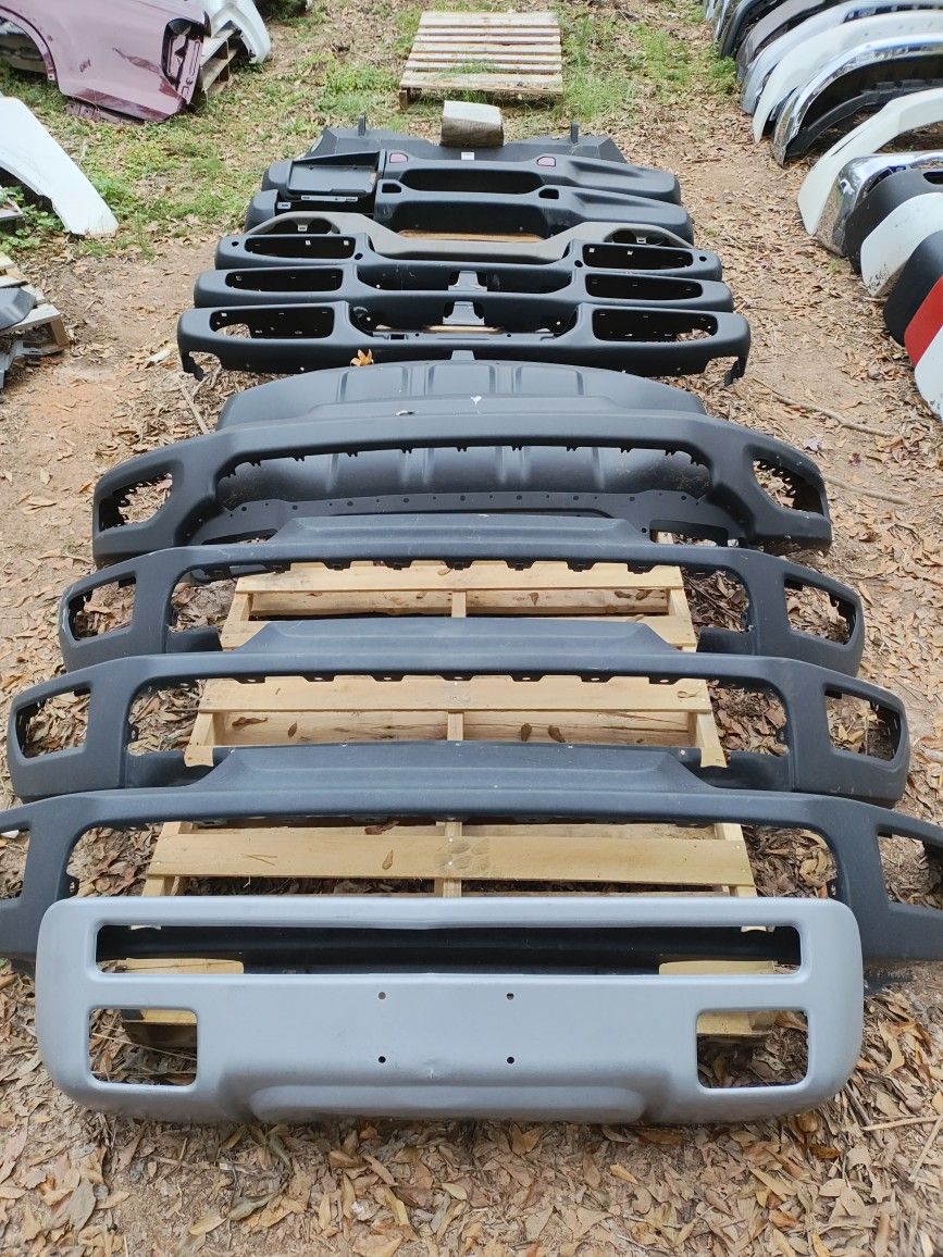 Dodge Ram Rebel Front Bumpers And Jeep Rear Bumpers