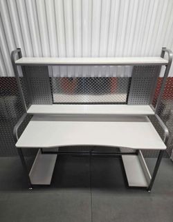 IKEA Fredde Computer Desk / Gaming Workstation - White & Grey