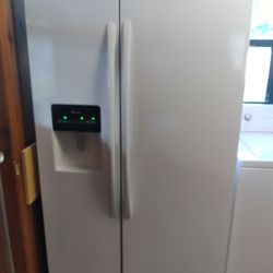 36in Amama side by side Refrigerator