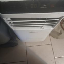 LG Air Conditioner 