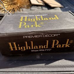 Premier decor Highland park “whisper White” 4x12