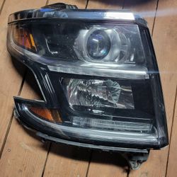 2015 UP 2020 CHEVY TAHOE/SUBURBAN HEADLIGHT 