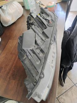 Headlight assembly Nissan Altima 2019