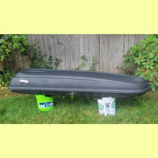 Thule Frontier Roof Cargo Box (like Yakima)