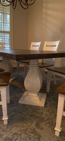 Pedestal Dining Table and Chairs