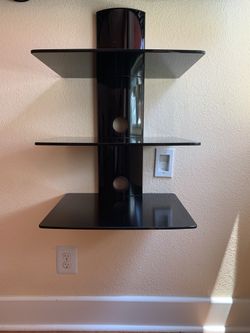 Floating wall mount