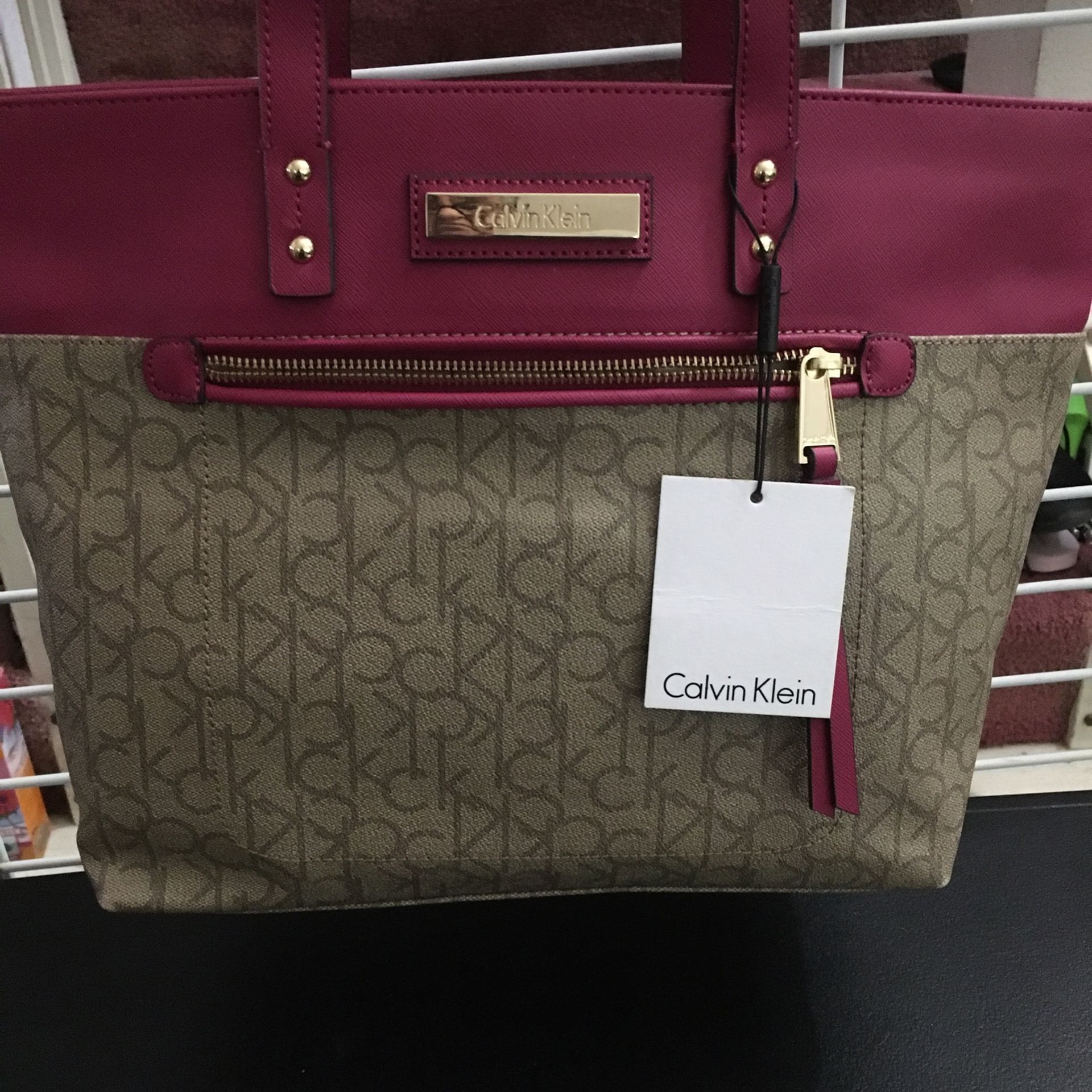 Calvin Klein Shoulder Bag, Color Pomegranate, Leather, Measurements: B 6”x12”, H 12”