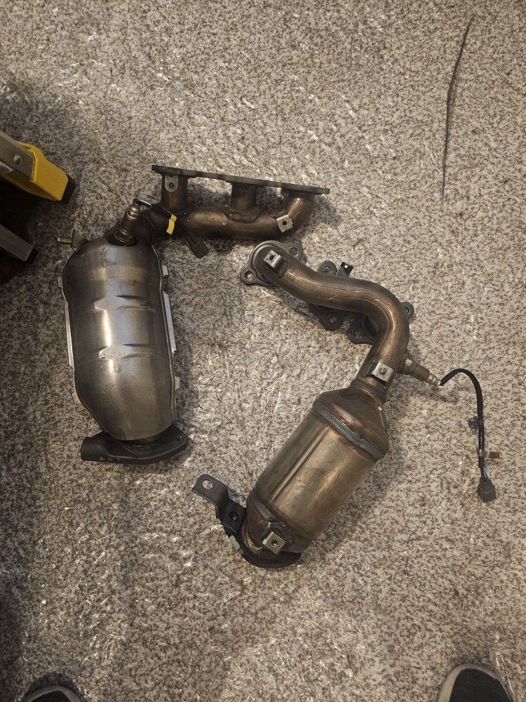 04-10 Toyota Sienna Exhaust System