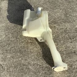 07-08 MITSUBISHI ENDEAVOR 04-09 GALANT WINDSHIELD WASHER BOTTLE RESERVOIR OEM