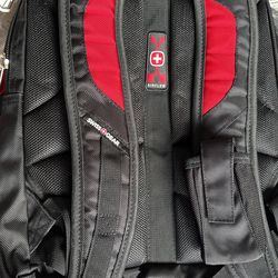 three-compartment Swissgear 1592 Deluxe Laptop Backpacks (2) for Sale in Pembroke Pines, FL - OfferUp three-compartment Swissgear 1592 Deluxe Laptop Backpacks (2) for Sale in Pembroke Pines, FL - OfferUp