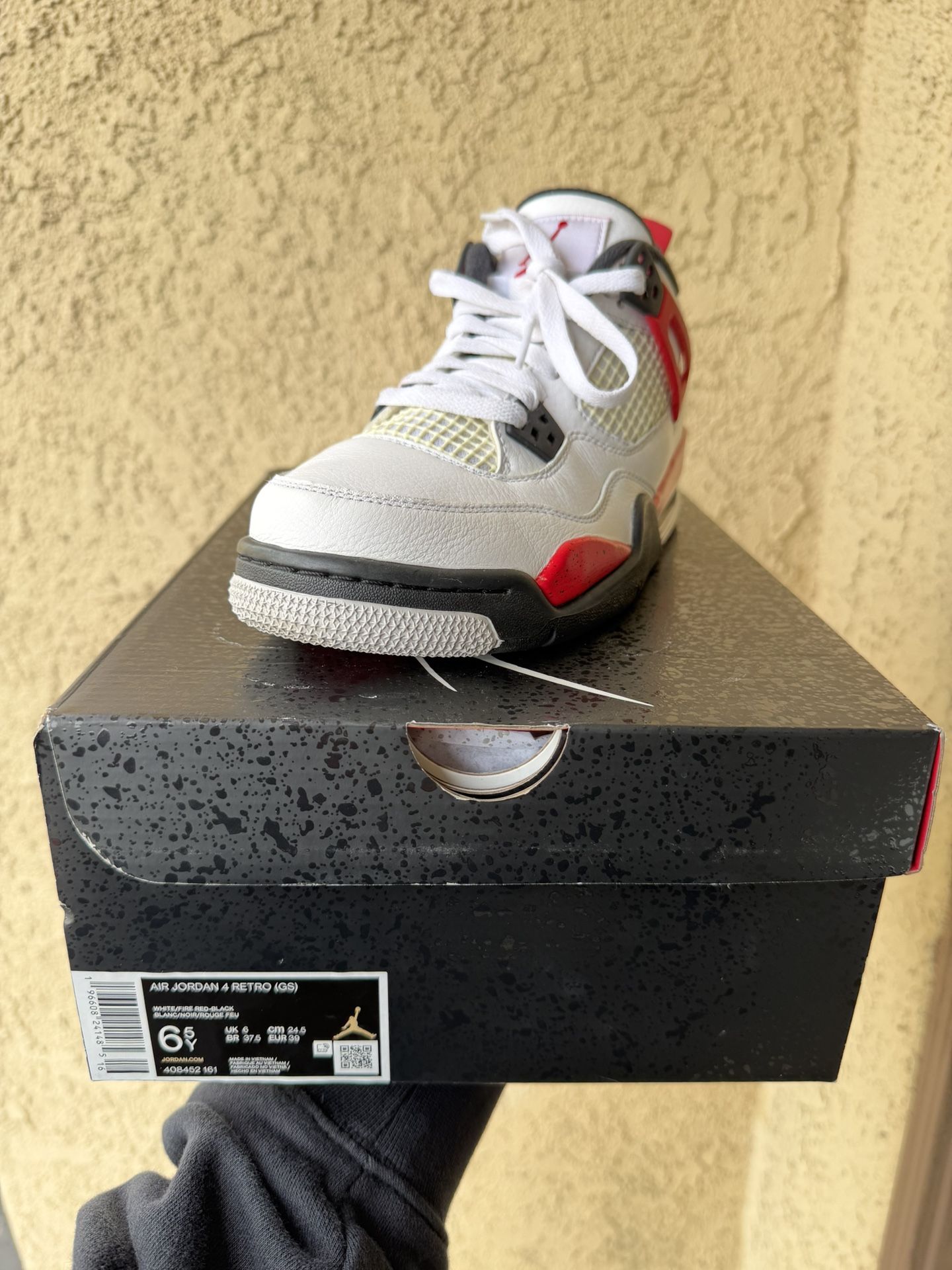Air Jordan 4