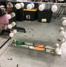 Hollywood Vanity Mirror with Lights