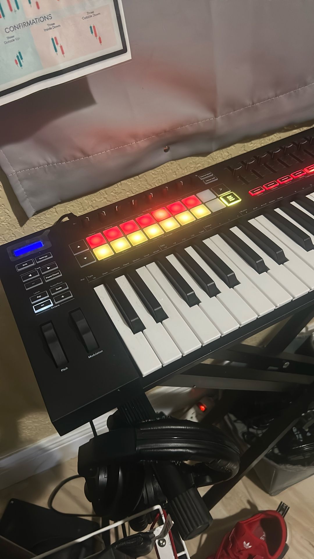Novation Launchkey 49 w/keyboard stand