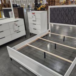 4pc  Queen Bedroom Set With Dresser Mirror Night Y And Queen Bed Frame 