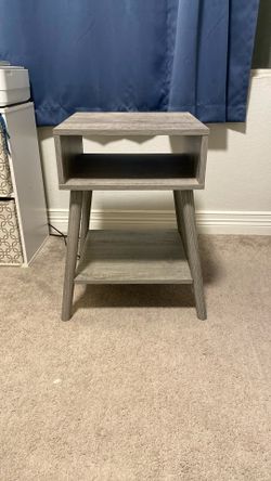 End Table/ Side Table