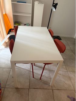 table and chairs