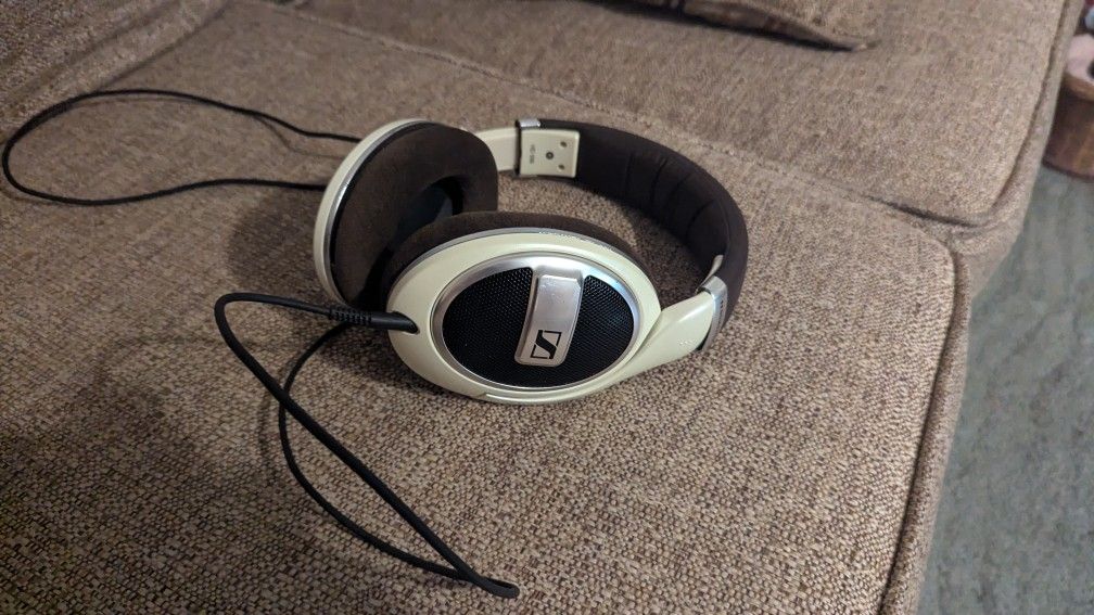 Sennheiser HD 599 Headphones