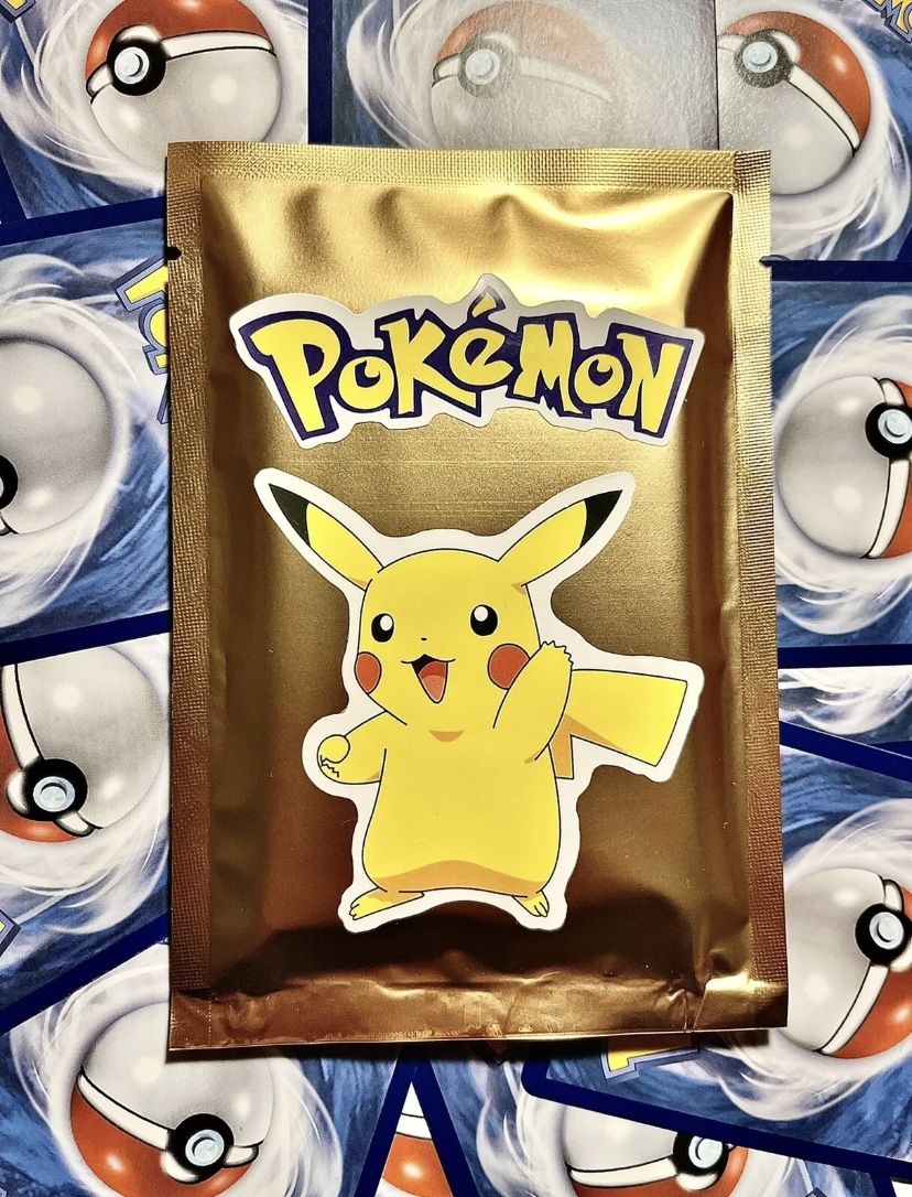 Pokémon TCG 20 Cards Gold Premium Pack Includes Ultra Rare Holos and Secret Rare