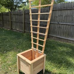 Box E - Planter With Tall Trellis