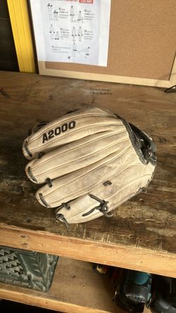 Wilson A2000