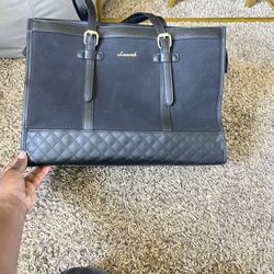 Lovevook Black Handbag – Stylish & Spacious Tote