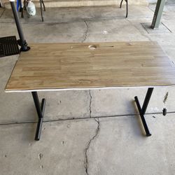 Desk With Laptop Stand