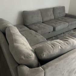 Couch / Sectional