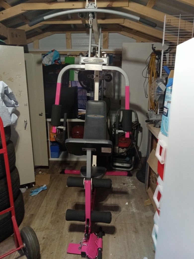 Máquina de ejercicios que solo acepta efectivo, funciona muy bien Exercise Machine Cash Only Works Great.