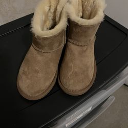 Girls Uggs 