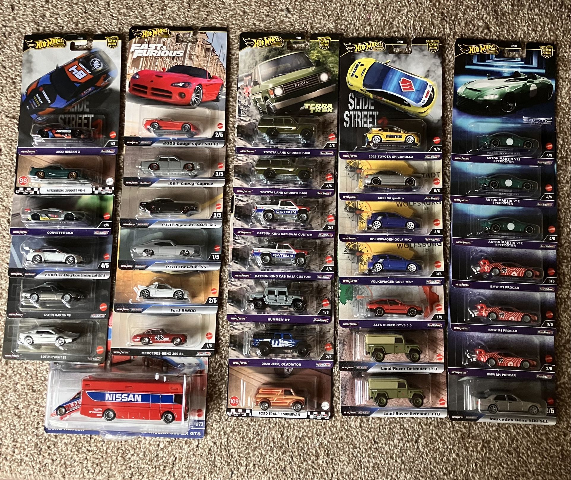 Hot Wheels Premium Lot(35)
