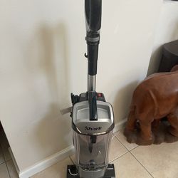 Shark Rotator Power Fins Hair Pro Upright Vacuum Cleaner